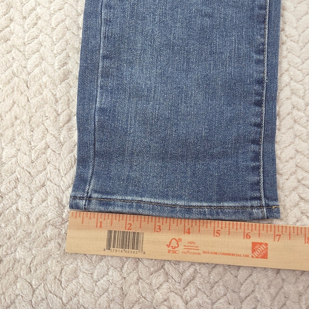 Denizen from Levi's Women 8 Blue Straight Jeans High Rise Stretch Medium Wash - Picture 10 of 11